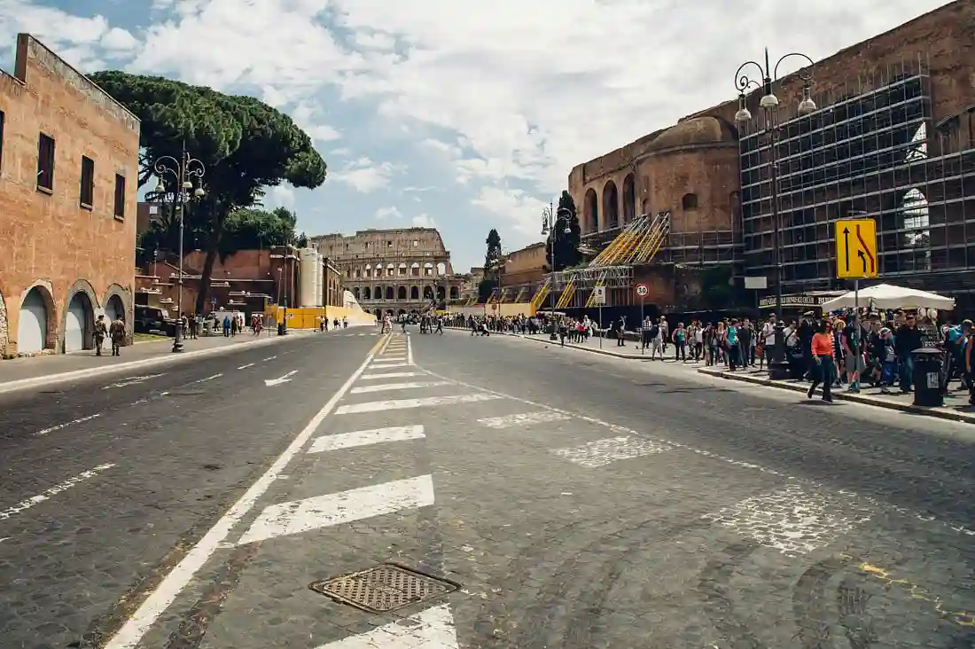 Kolosseum Anfahrt Via dei Fori Imperiali